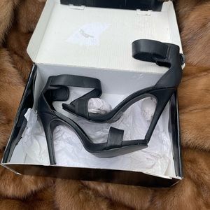 Women’s Black Strap Dress Sandal 7.5